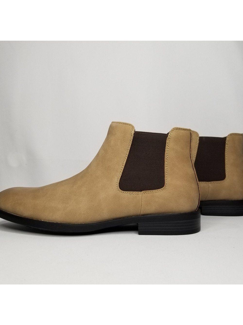 STEVE MADDEN Men's Maxxin Mid Height Chelsea Boot Size 11 Taupe  NWT